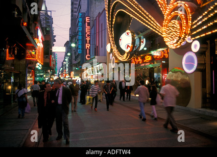 Les gens, les touristes, la Calle Lavalle, Buenos Aires, province de Buenos Aires, Argentine, Amérique du Sud Banque D'Images