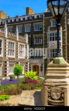 Middle Temple Hall and Gardens Inns of Court London UK Banque D'Images