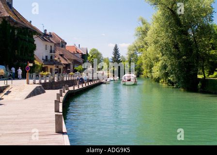 France Savoie le village de Chanaz sur le Canal de Savieres Banque D'Images