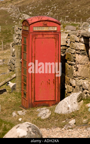 Téléphone britannique fort encore avec connexion, en milieu rural dans la région de Isle Of Lewis, îles Hébrides, Ecosse, Royaume-Uni Banque D'Images