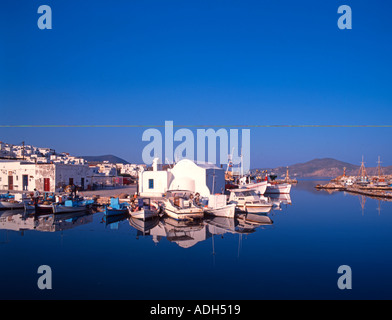 Cycladen Noussa GRE Paros port de pêche Banque D'Images