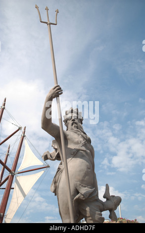 Statue de Neptune dans le centre-ville de Bristol, Angleterre. UK. Banque D'Images