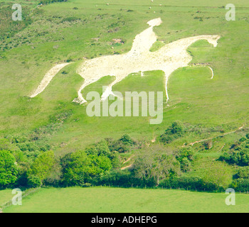 Célèbre cheval blanc sculpté dans la colline près de calcaire en face de la baie de Weymouth Dorset Osmington Banque D'Images