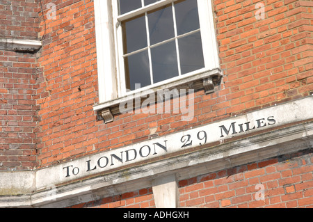 Peu Market House, High Wycombe, construite par Robert Adam et connu affectueusement comme 'Le Pepperpot' Banque D'Images