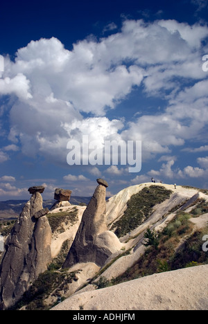 Trois belles cheminées de fées près de Ürgüp en Cappadoce, Turquie Banque D'Images