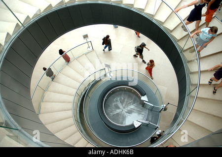 Escaliers au Louvre à Paris Banque D'Images