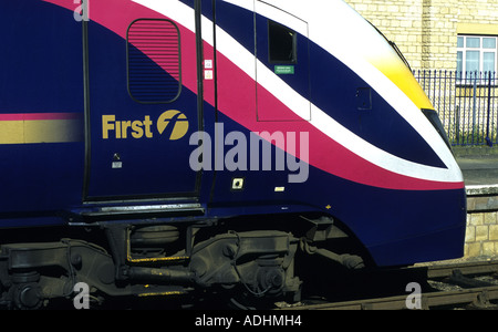 First Great Western Classe 180 diesel train sur la ligne de Cotswold à Moreton-in-Marsh, Gloucestershire, England, UK Banque D'Images