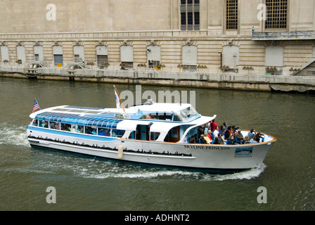 Chicago River Tour Voile Banque D'Images