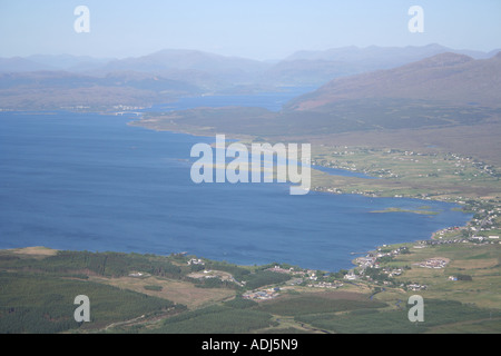 Broadford et Skye Bridge de sommet de Beinn na Caillich Ile de Skye Ecosse Juin 2006 Banque D'Images