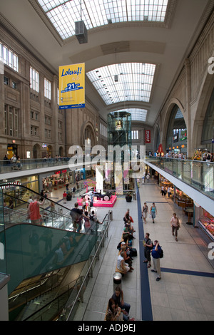 Hauptbahnhof Leipzig Saxe Allemagne la plus grande gare ferroviaire de passagers en Europe Banque D'Images