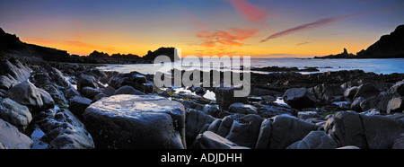 Hartland Quay sur la côte nord du Devon Heritage, en Angleterre. Banque D'Images