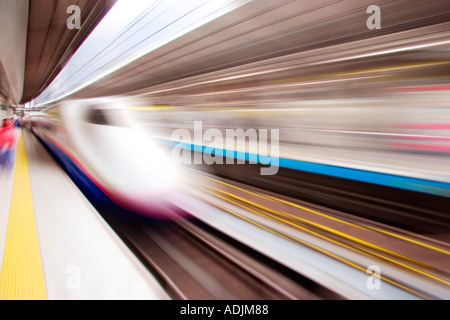 Trains à grande vitesse Shinkansen Japon platform Banque D'Images