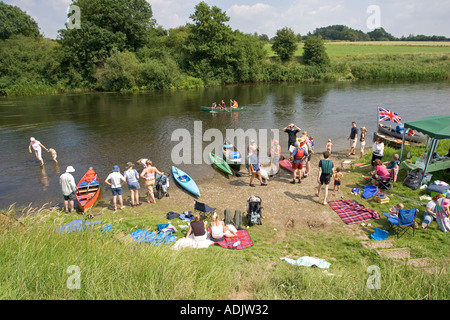 Canoë sur la rivière Wye Hoarwithy Herefordshire UK Banque D'Images