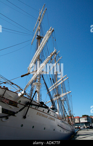 Statsraad Lehmkuhl tallship amarré à Bergen, Norvège Banque D'Images