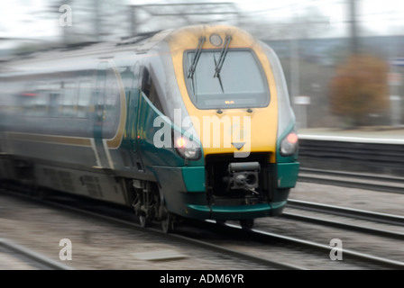 Classe 222 Hull trains train une gare ferroviaire à grande vitesse au Royaume-Uni Banque D'Images