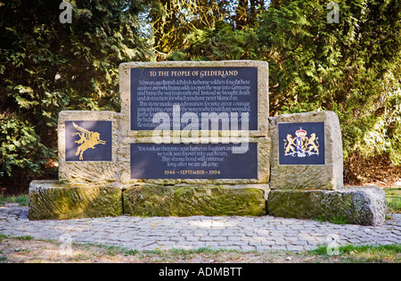 Plaque à l'extérieur des forces aéroportées Hartenstein Hôtel WW2 Musée Bataille d'Arnhem Oosterbeek Pays-bas Europe Banque D'Images