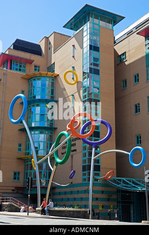 Entrée de l'Hôpital Royal de Bristol pour les enfants Paul O Gorman Building UBHT Angleterre Banque D'Images