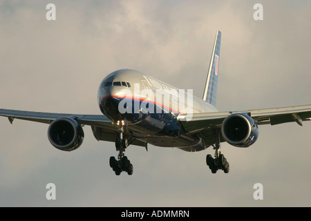 United Airlines Boeing 777-222/ER Banque D'Images