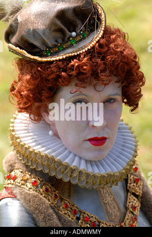 Becca Holland comme la reine Elizabeth 1re à l'English Heritage Festival de l'histoire 2007 Banque D'Images