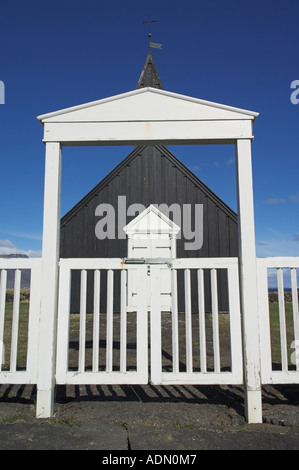 Peint noir église traditionnelle à Budir penninsula Snaefellsnes Islande de l'Ouest Europe de l'UE Banque D'Images