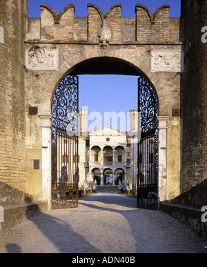 Roncade, Villa Giustinian, Blick durch das Tor des Kastells Banque D'Images