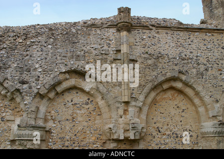 Pierres en ruine à Boxgrove Priory, West Sussex, Angleterre Banque D'Images