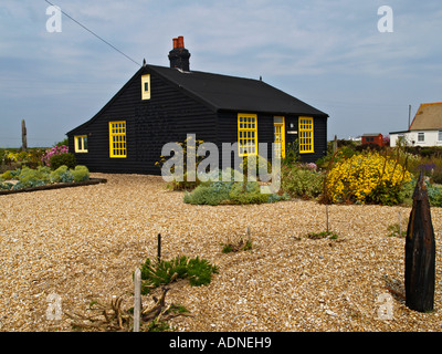 Perspective Cottage, la maison et le jardin qui appartenait à un producteur de films Derek Jarman à Dungeness, Kent, UK. Banque D'Images