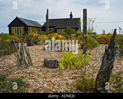 Perspective Cottage, la maison et le jardin qui appartenait à un producteur de films Derek Jarman à Dungeness, Kent, UK. Banque D'Images