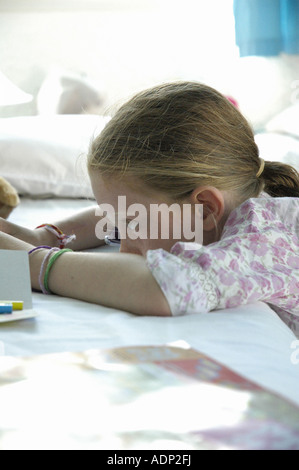 Fille blonde dessin. Banque D'Images