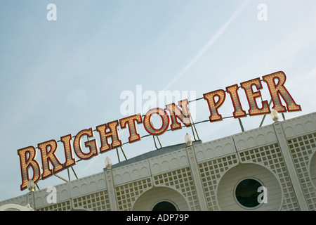 La jetée de Brighton Inscription Angleterre Royaume-Uni Banque D'Images