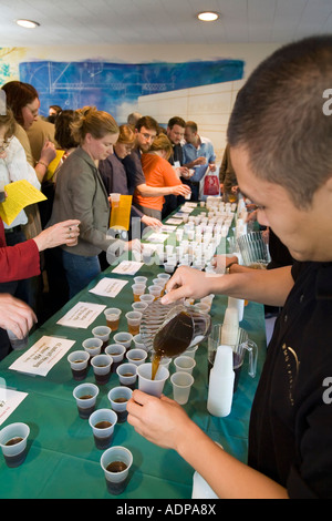 Mead et dégustation de bière à la Conférence sur les études médiévales Banque D'Images