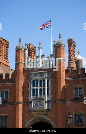 Façade entrée Hampton Court Palace, Londres, Angleterre Banque D'Images