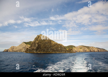 À distance et de la péninsule du Cap Brett Piercy Motukokako côte sauvage de l'île dans l'océan Pacifique 'Baie des Îles' Northland North Isla Banque D'Images