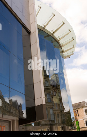 Pays de Galles Cardiff Centre commerçante Queen Street Capitol Center Banque D'Images