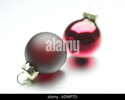 Boules de Noël ronde brillant de couleur Banque D'Images