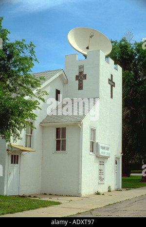 Foursquare Gospel Ministry Centre, antenne parabolique sur le clocher. Sioux Falls dans le Dakota du Sud, USA Banque D'Images