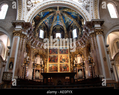 Autel principal et la Renaissance fresques de la cathédrale de Valence. Valence. Espagne Banque D'Images