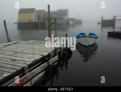 Le petit port de Blue Rocks près d'Halifax en Nouvelle-Écosse dans le brouillard Banque D'Images