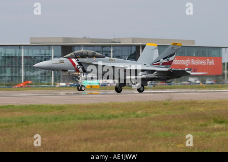 Airforce F18 FA18 Super Hornet speed blue sky Banque D'Images