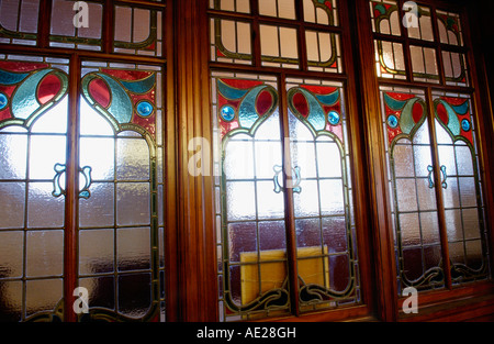 Art nouveau décoratif écran dans le Grade II* redondants énumérés Bethania Welsh Chapelle Baptiste Maesteg South Wales UK construit 1908 Banque D'Images