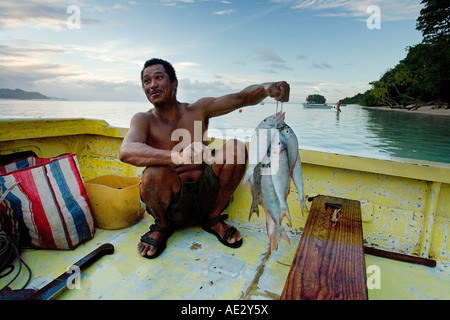 Les pêcheurs de l'île de La Digue, Seychelles Banque D'Images