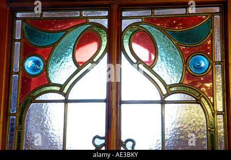 Art nouveau décoratif écran dans le Grade II* redondants énumérés Bethania Welsh Chapelle Baptiste Maesteg South Wales UK construit 1908 Banque D'Images