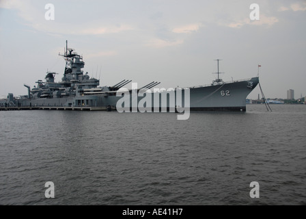 Vue de Camden dans le New Jersey Battleship New Jersey USA Banque D'Images