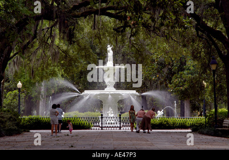 Forsyth Park et fontaine centrale à Savannah Georgia USA Banque D'Images