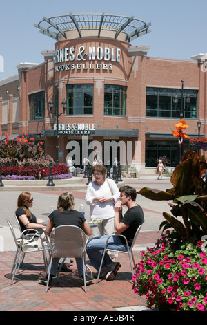 Ohio Westlake,Crocker Park,shopping shopper shoppers magasins marché marchés achats vente, magasin de détail magasins entreprises, inconvénients Banque D'Images