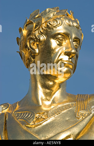 Détail de la tête de statue de Charles II représenté en costume romain Royal Hospital Chelsea London England Banque D'Images