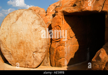 Tombeau à Giant Cross à Groom, Texas, États-Unis, faisant partie d'un site religieux renommé présentant des sculptures grandeur nature de la crucifixion, stations of the Cross. Banque D'Images