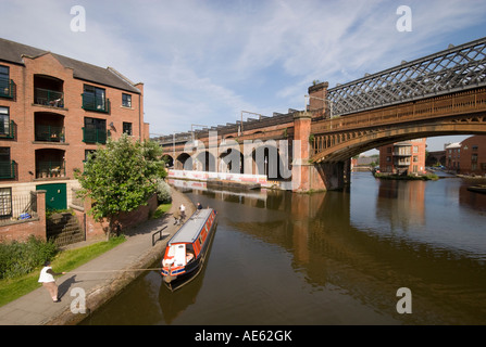 15-04 sur Rochdale Canal Manchester UK Banque D'Images