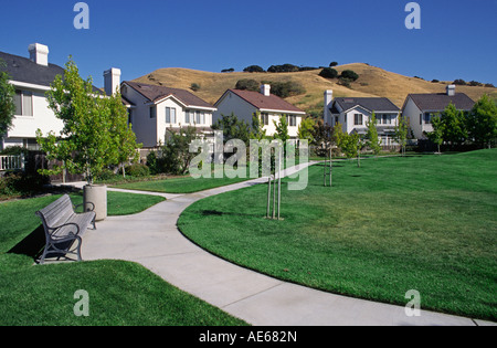 LAS PALMAS subdivision ranch est une belle nichée dans les contreforts de la VALLÉE DE SALINAS EN CALIFORNIE Banque D'Images