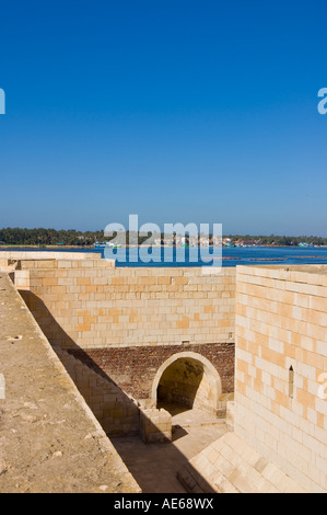 Murs de Fort Qaytbay, Rosetta, l'Égypte Banque D'Images